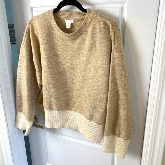 Over-Sized Warm Neutral Sweater - Picture 6 of 10